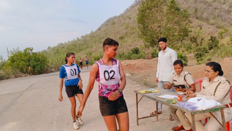 ‘‘कवर्धा वनमंडल अंतर्गत वनरक्षको की सीधी भर्ती मेें चयनित अभ्यर्थीयोें का पैदल चाल परीक्षा सफलतापूर्वक संपन्न हुआ ।