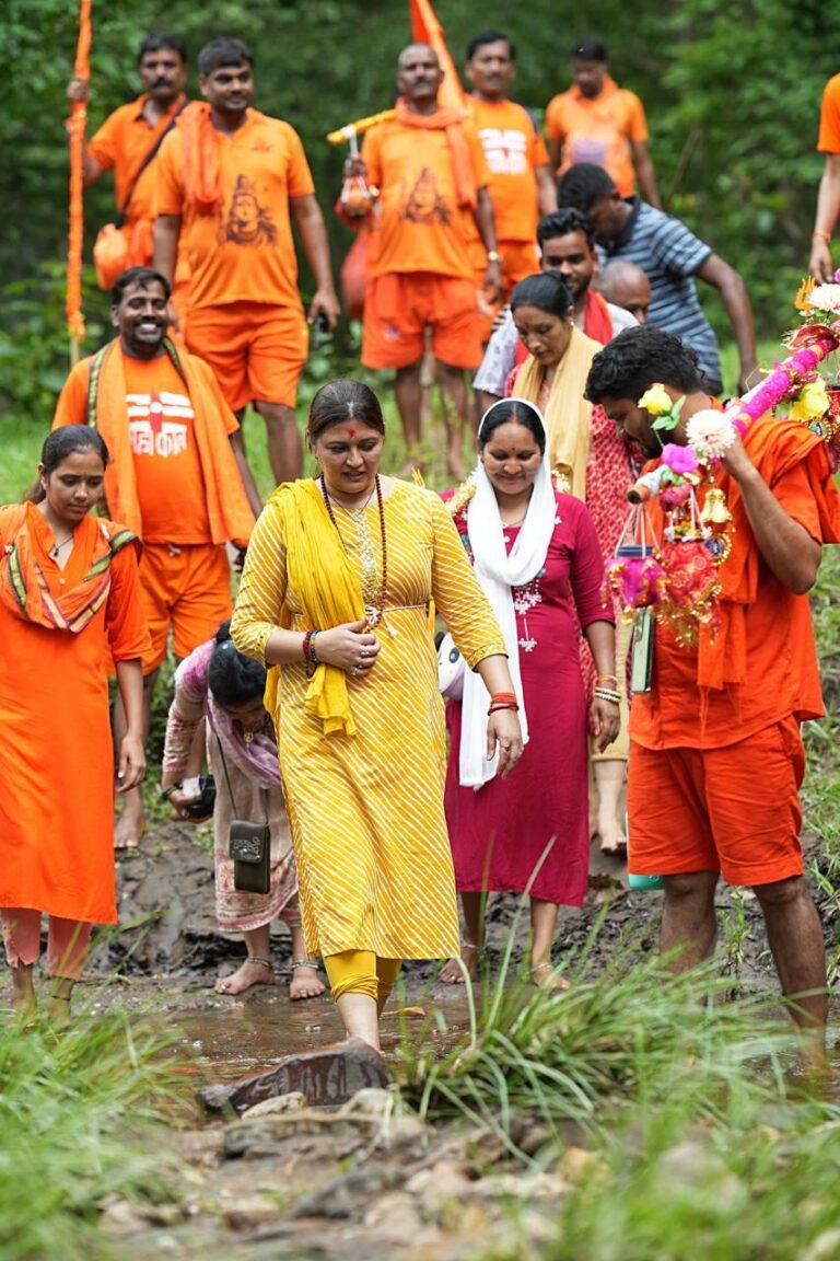 विधायक भावना बोहरा और कांवड़ियों ने दूसरे दिन तय की लम्हनी से वन ग्राम महामाई तक की यात्रा, आज तीसरे दिन होगा पंडरिया विधानसभा में कांवड़ यात्रा का प्रवेश