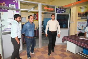 कलेक्टर ने सहसपुर लोहारा सीएचसी का किया निरीक्षण, व्यवस्थाओं को बेहतर बनाने के दिए निर्देश